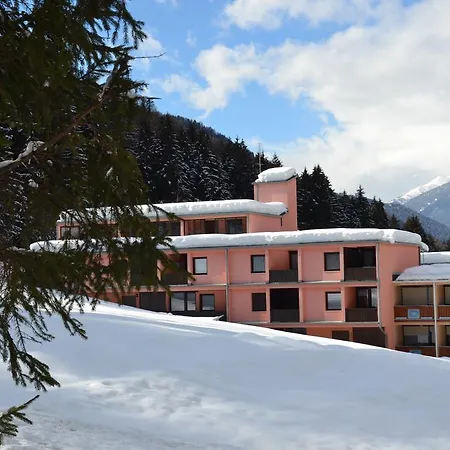 Apartment Garden Solandra Mezzana (Trentino Alto Adige)